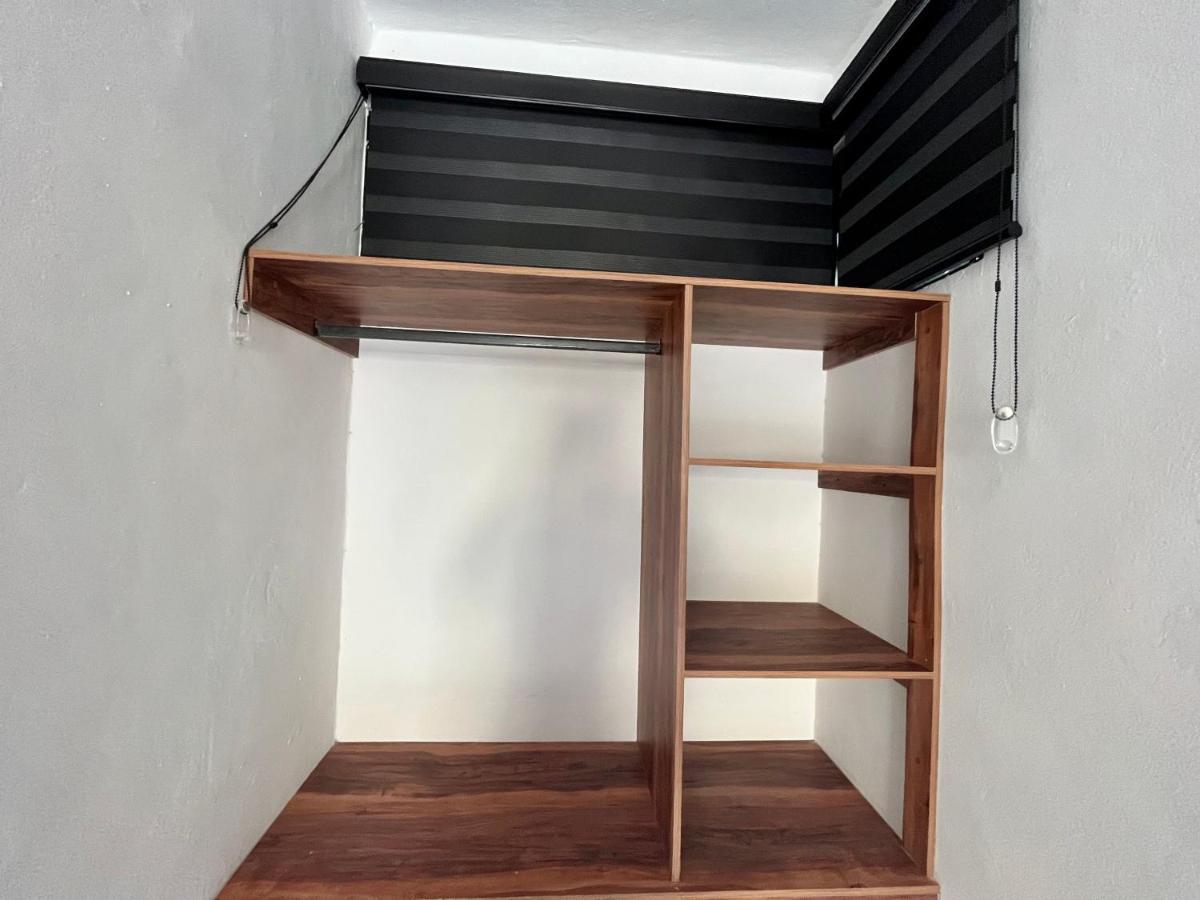 Hotel Balam Playa - 15Th Ave Playa del Carmen Zewnętrze zdjęcie A loft bed in a tiny home
