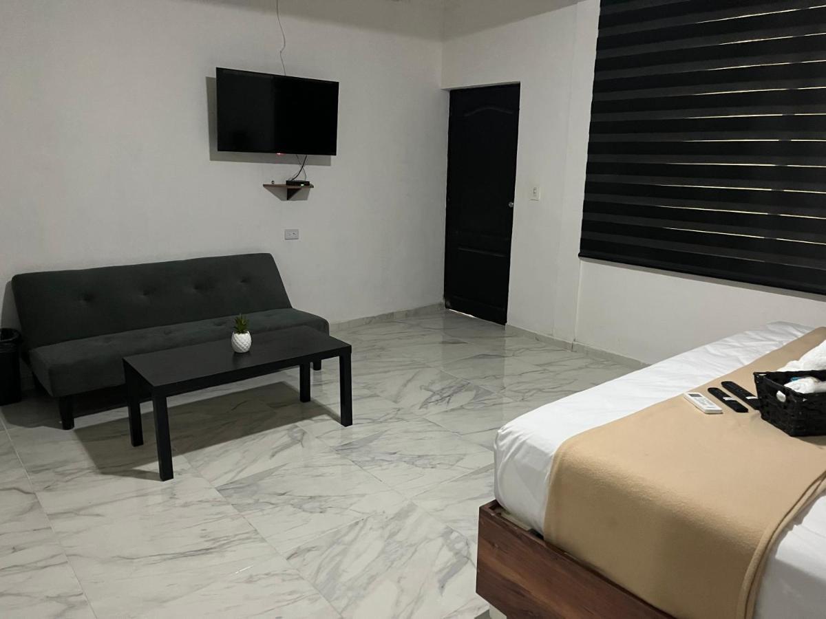 Hotel Balam Playa - 15Th Ave Playa del Carmen Zewnętrze zdjęcie A room at the hotel