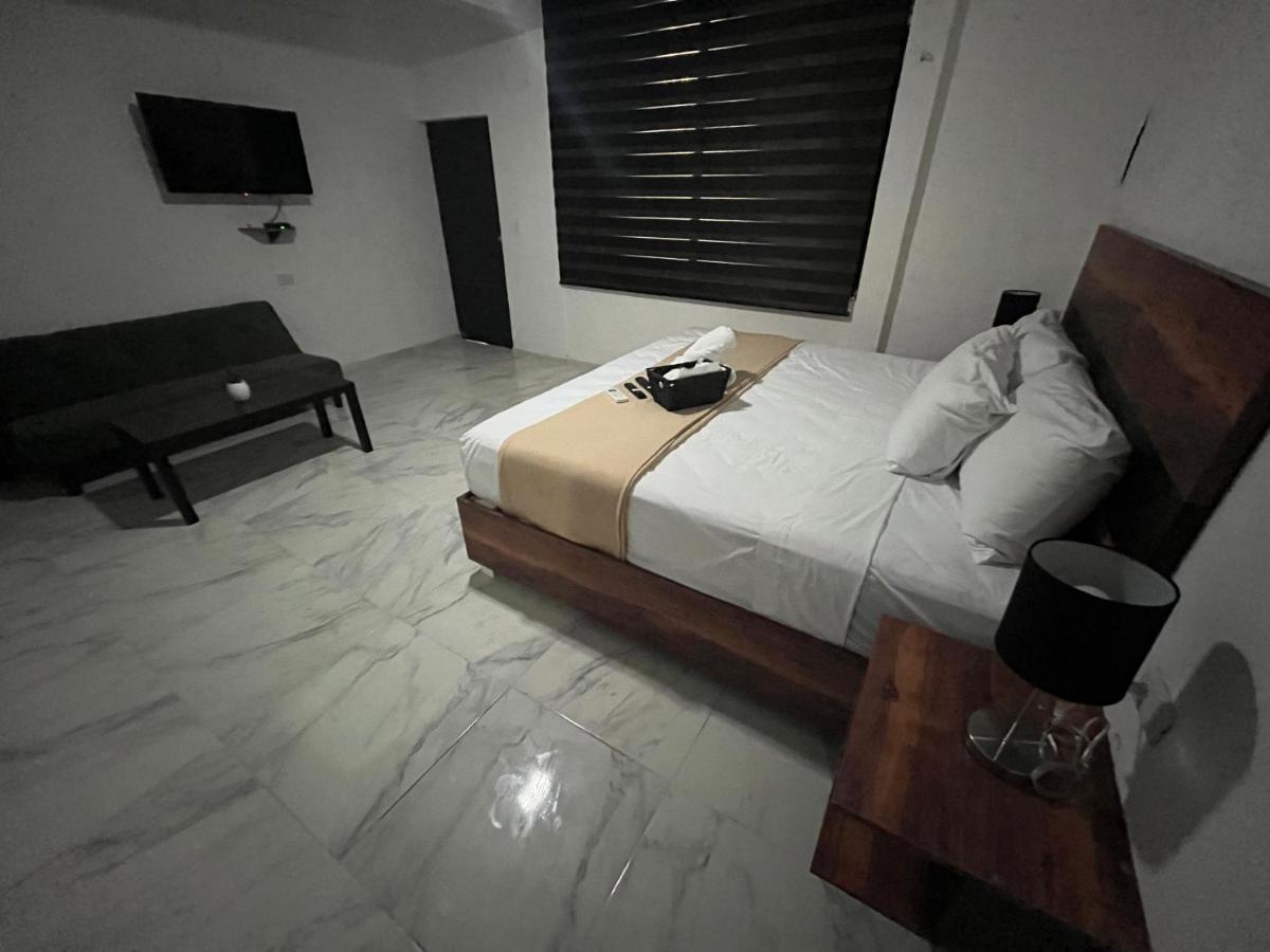 Hotel Balam Playa - 15Th Ave Playa del Carmen Zewnętrze zdjęcie A bedroom in a hotel