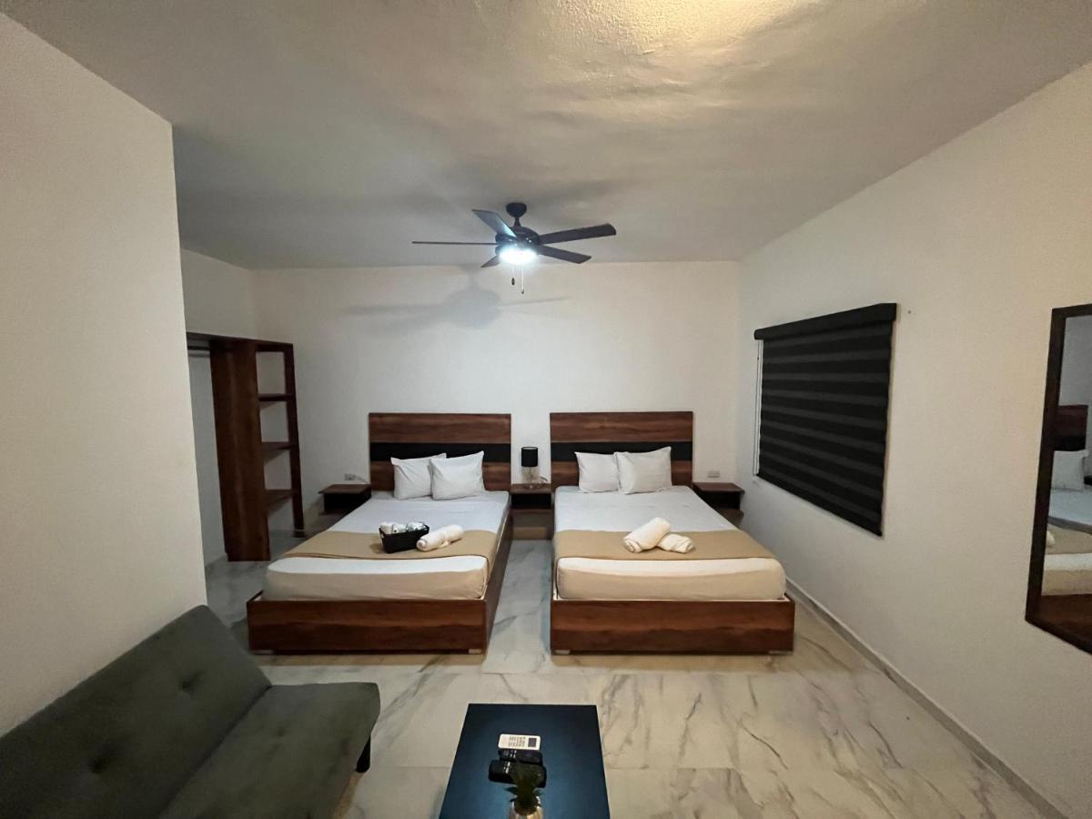 Hotel Balam Playa - 15Th Ave Playa del Carmen Zewnętrze zdjęcie A room at the hotel
