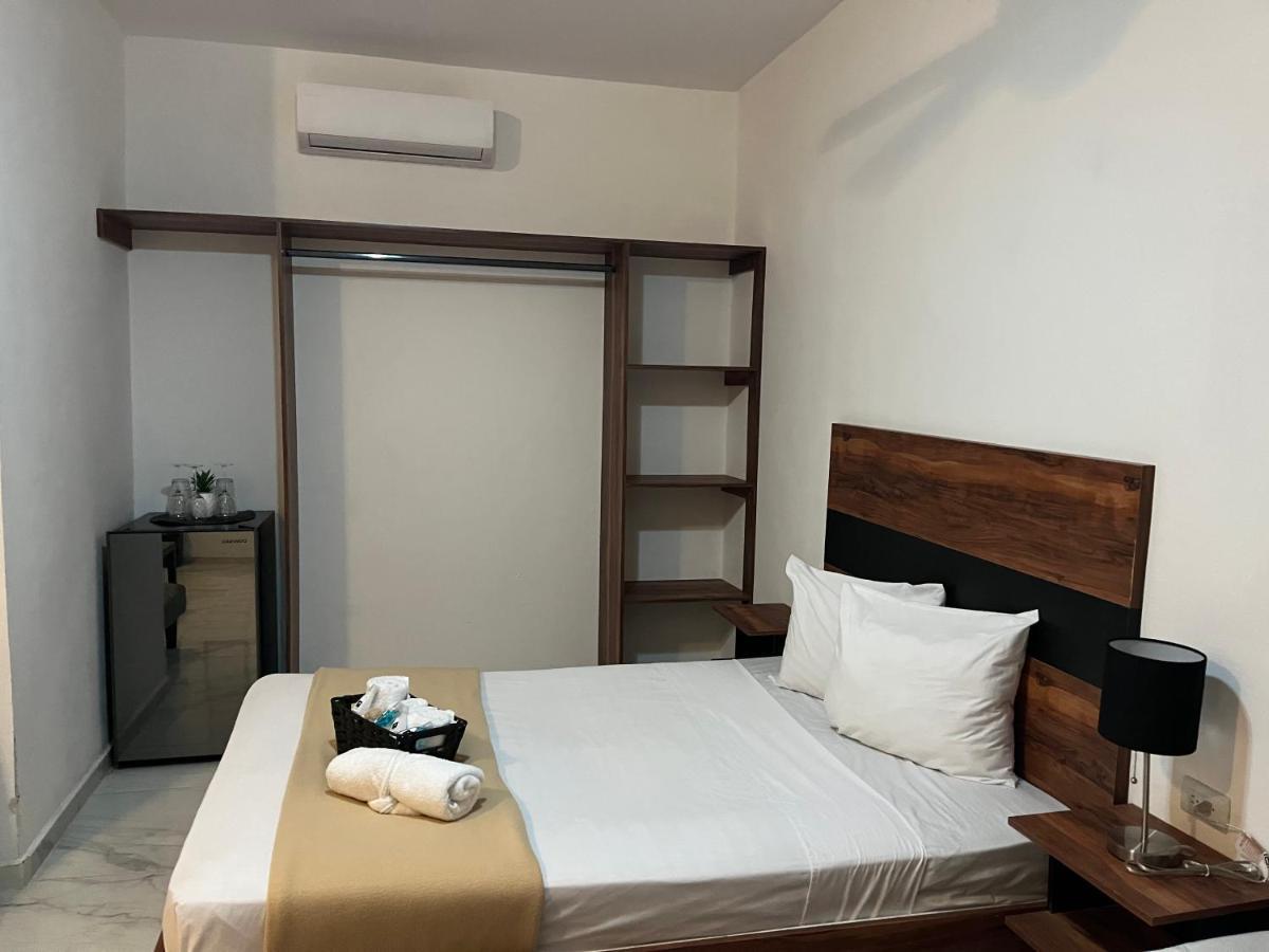 Hotel Balam Playa - 15Th Ave Playa del Carmen Zewnętrze zdjęcie A room at the hotel