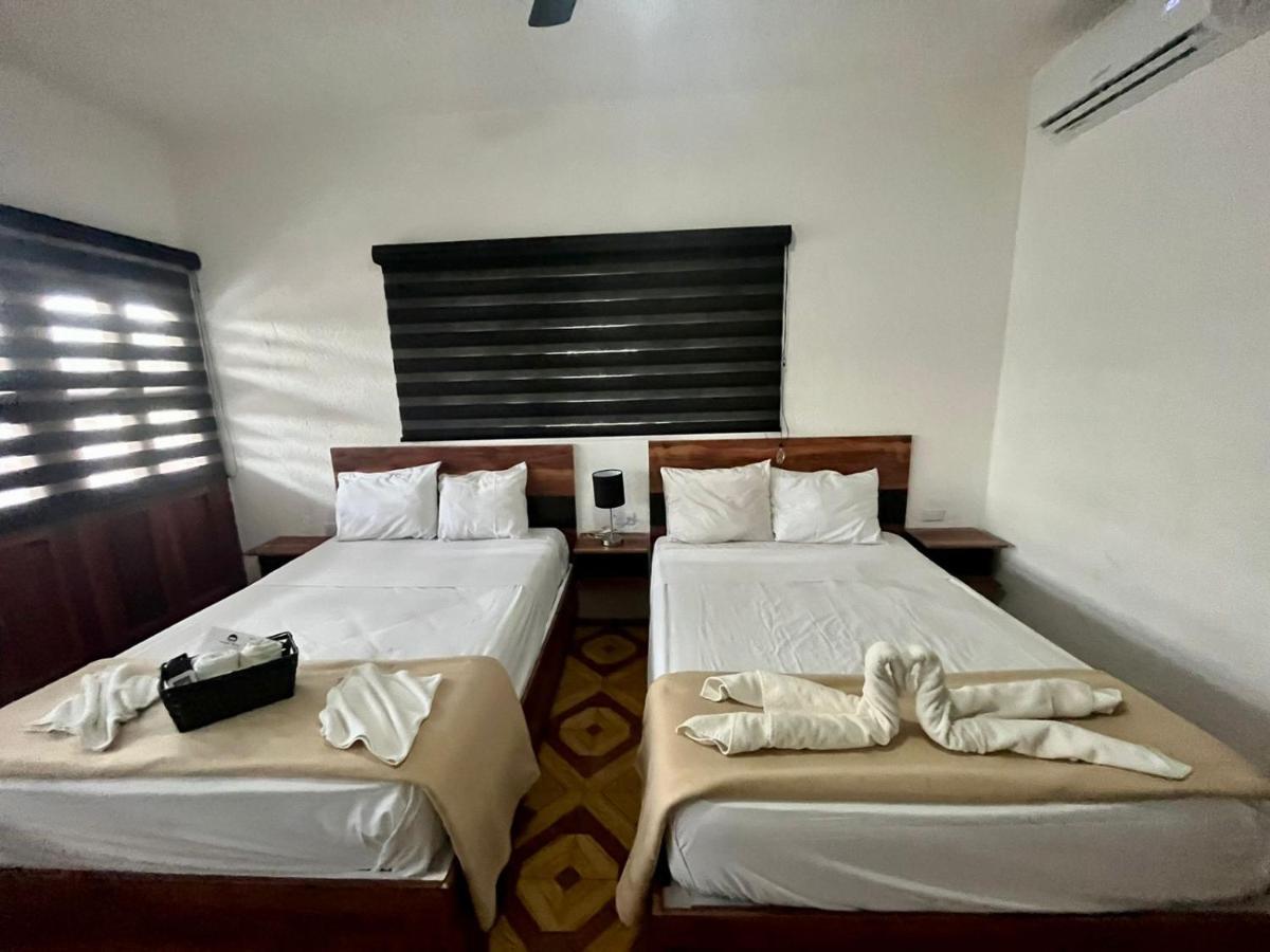 Hotel Balam Playa - 15Th Ave Playa del Carmen Zewnętrze zdjęcie A room at the hotel